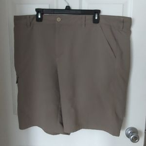 Men's Columbia Regular Fit Omni Shade UV Protection Tan Shorts Sz. 42